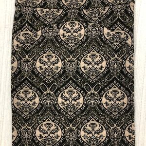 Juicy Couture Black Tan Gold‎ Metallic Damask Knit Pencil Skirt Size 2